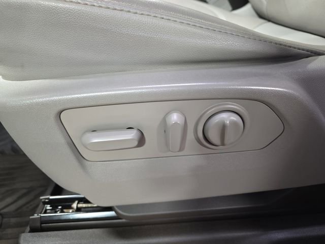 Used 2020 Chevrolet Silverado 2500 LTZ w/ LTZ Plus Package image 30