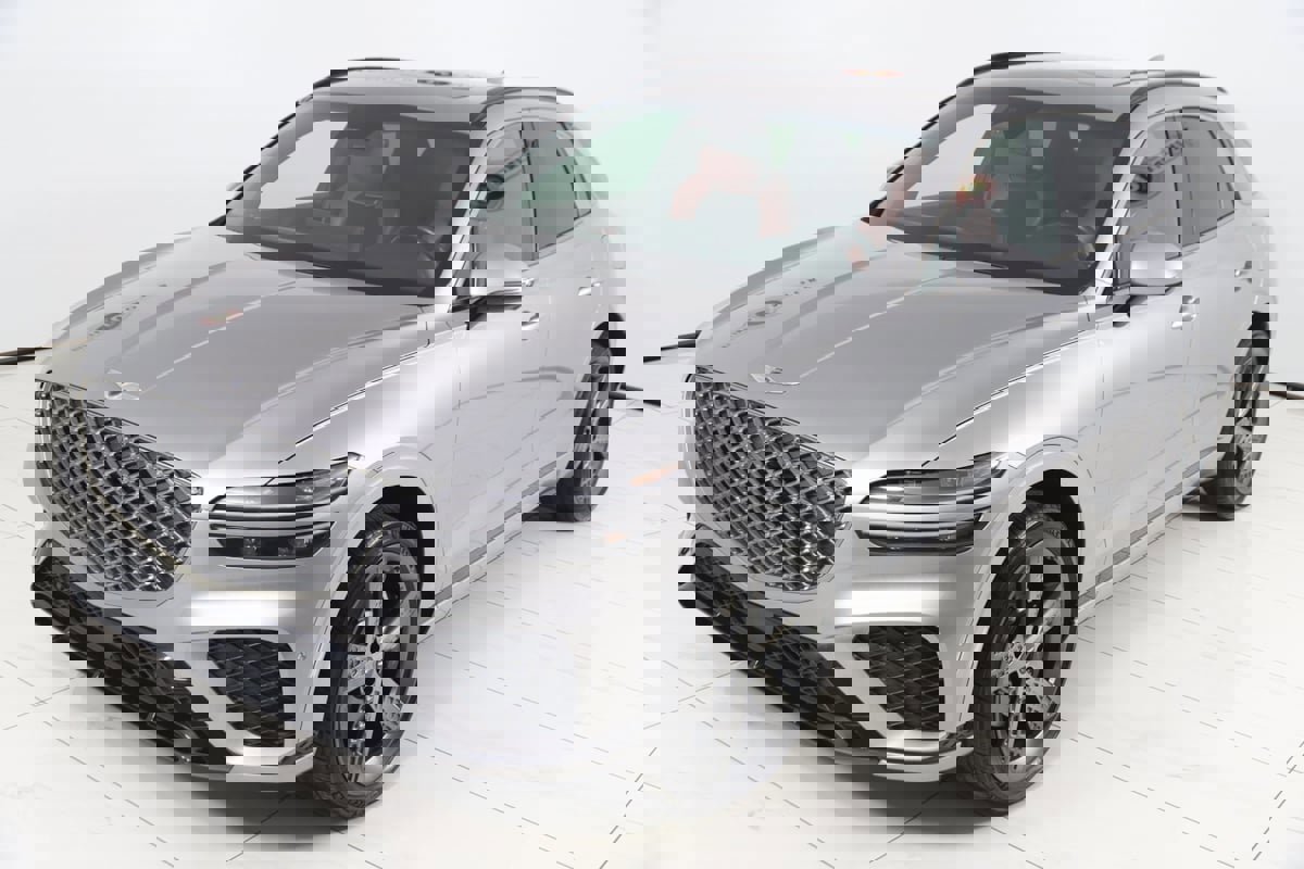 Used 2023 Genesis GV70 2.5T w/ Sport Prestige Package image 25