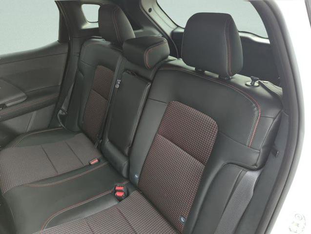 Certified 2025 Nissan Kicks SR image 29