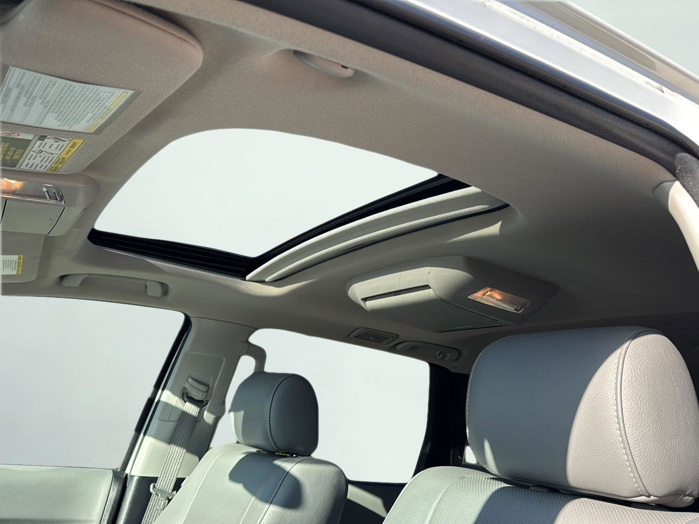 Used 2019 Toyota Sequoia Platinum AWD/4WD image 24