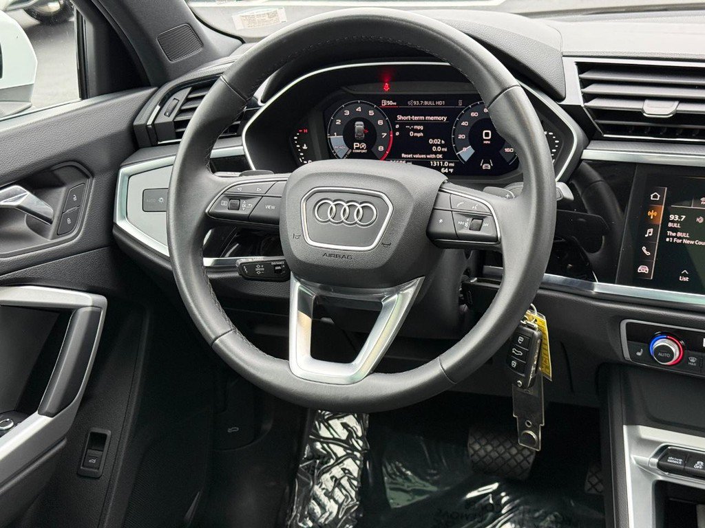Used 2025 Audi Q3 2.0T Premium AWD/4WD image 12