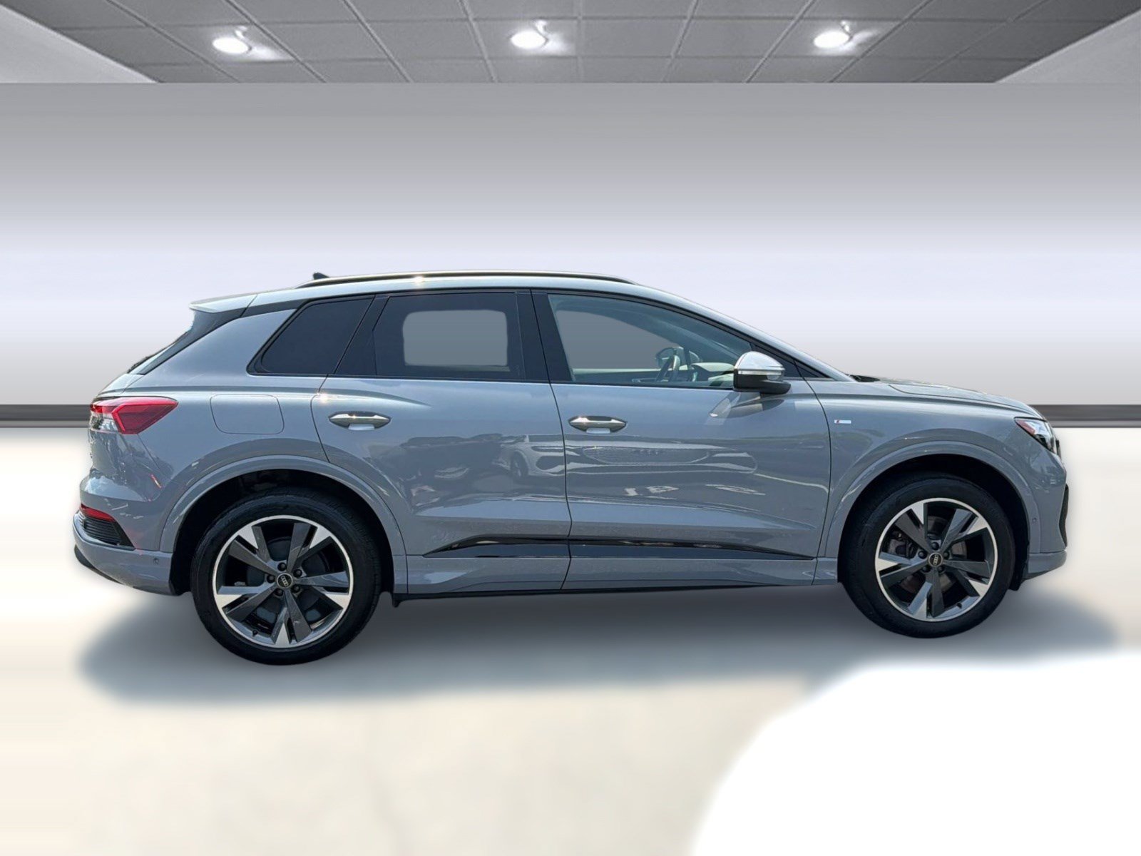 Used 2023 Audi Q4 e-tron Premium Plus w/ Premium Plus AWD/4WD image 8