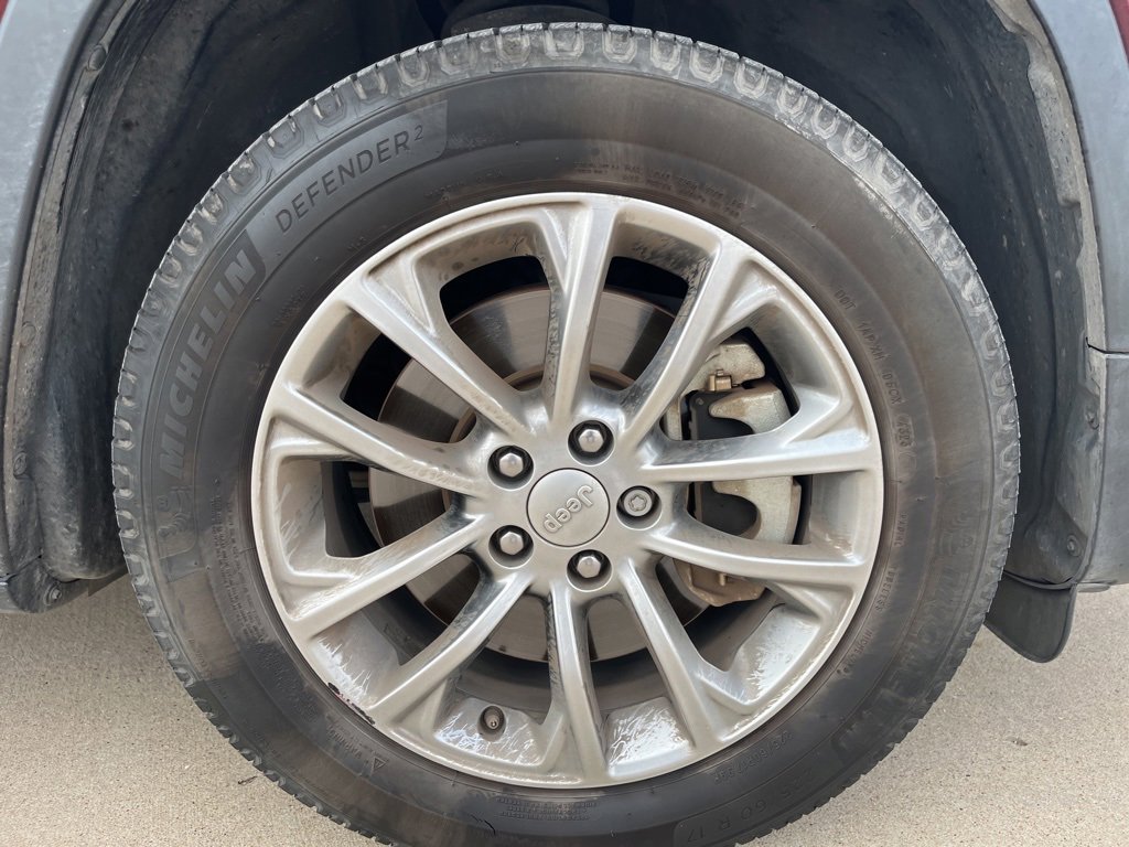 Used 2021 Jeep Cherokee Latitude Lux w/ Comfort/Convenience Group image 8