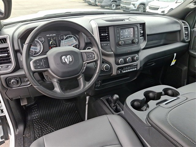 Used 2024 RAM 2500 Tradesman w/ Chrome Appearance Group image 11