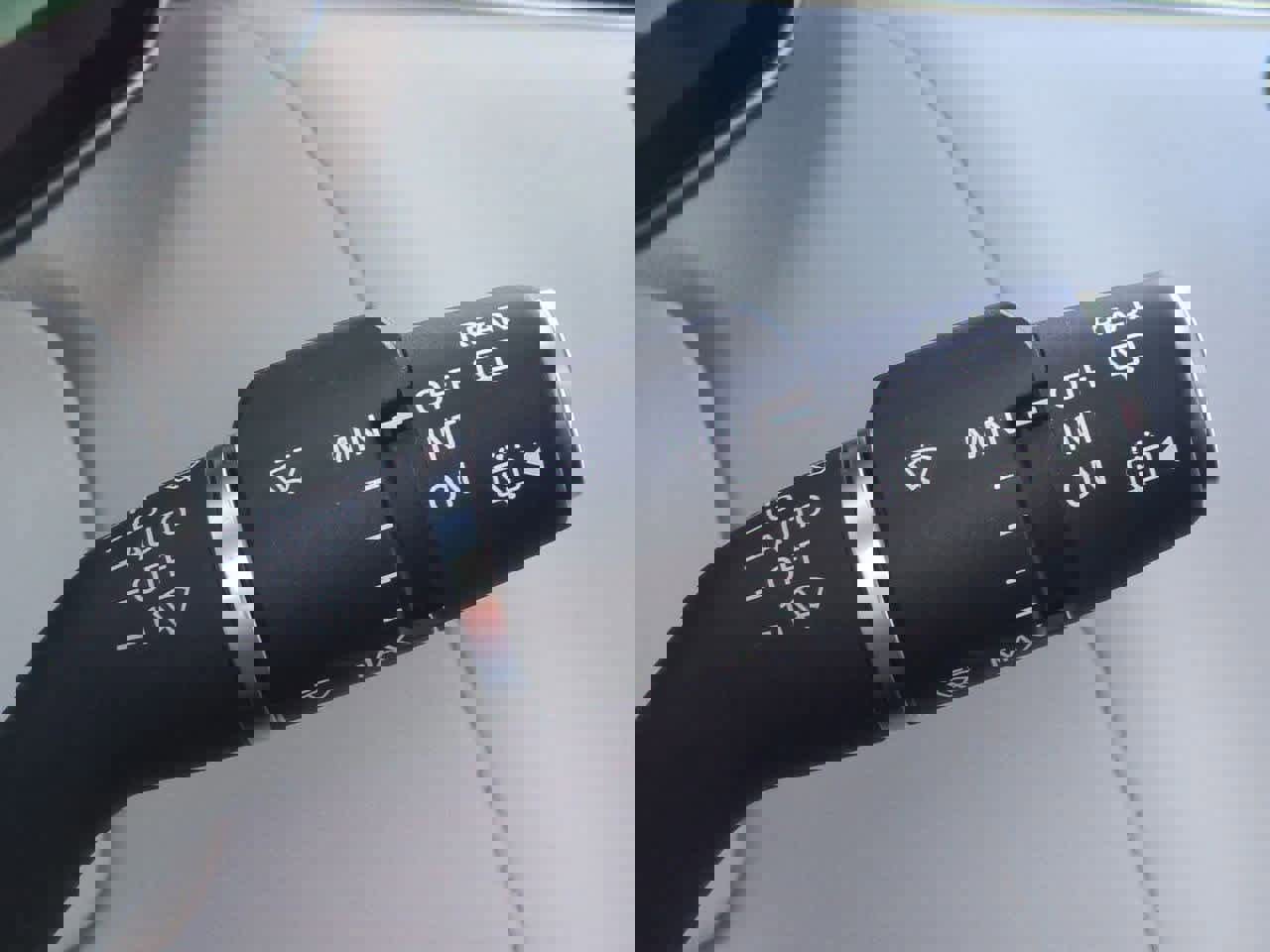 Used 2023 Land Rover Range Rover Sport SE image 25