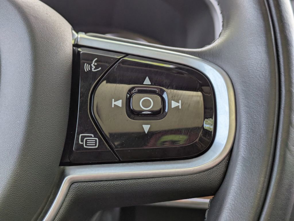 Used 2020 Volvo XC90 T6 Inscription w/ Protection Package Premier image 37