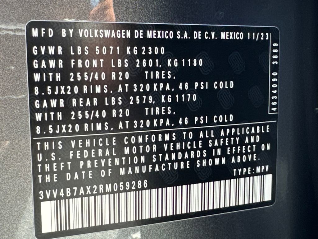 Used 2024 Volkswagen Tiguan SEL R-Line image 34