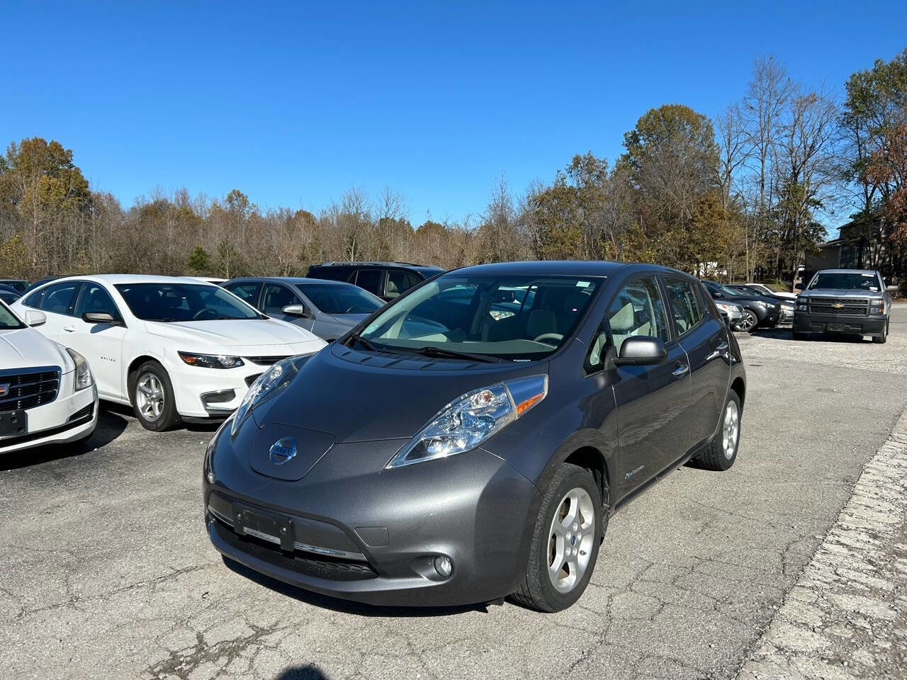 Used 2014 Nissan Leaf SV w/ LED & Quick Charge Package image 2