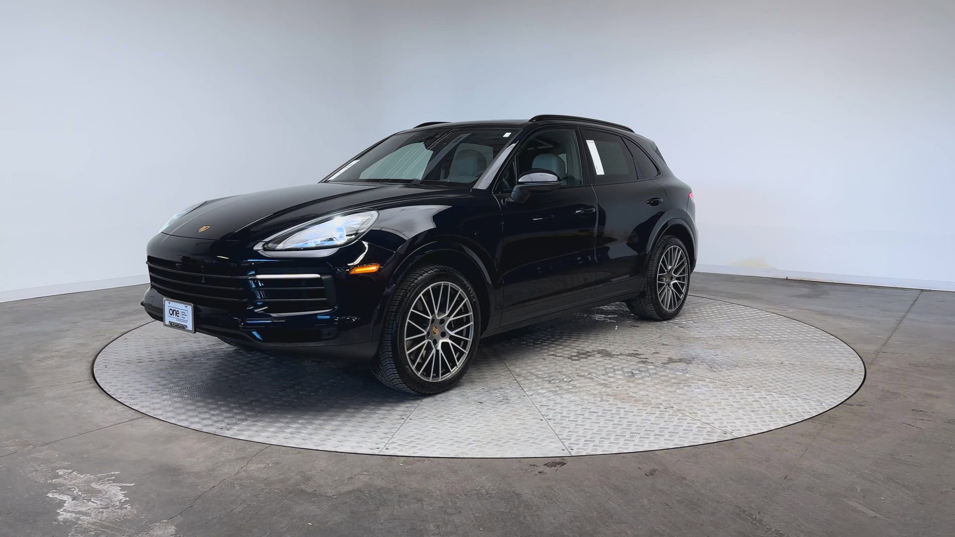 Used 2023 Porsche Cayenne image 4