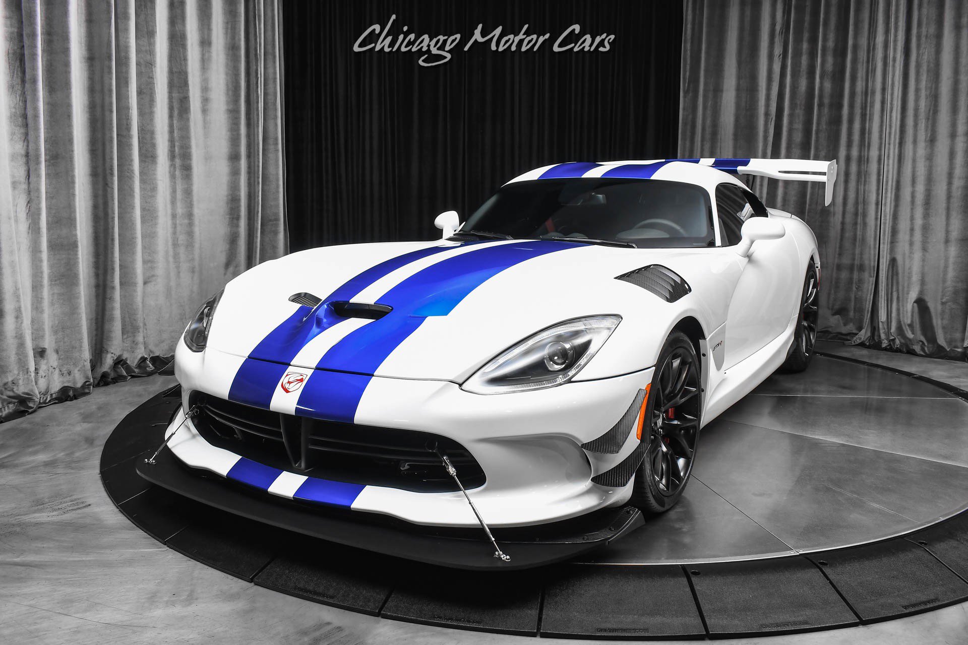 Used 2013 SRT Viper GTS w/ GTS Laguna Interior Pkg RWD image 2