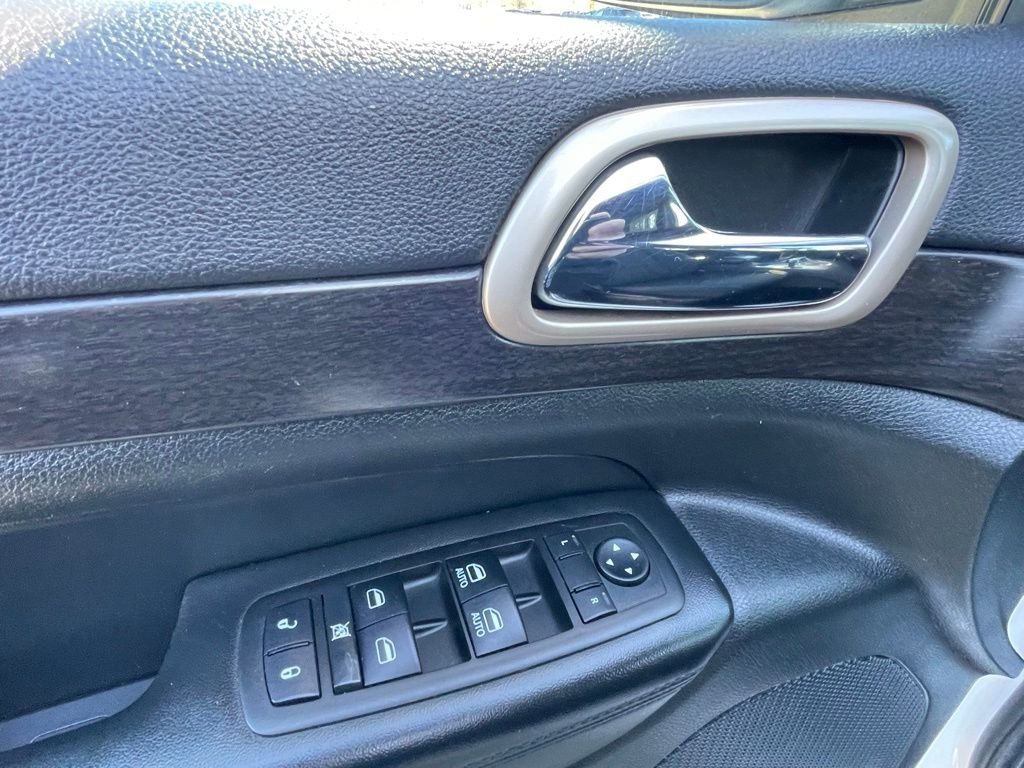 Used 2015 Jeep Grand Cherokee Laredo w/ Quick Order Package 23E image 26