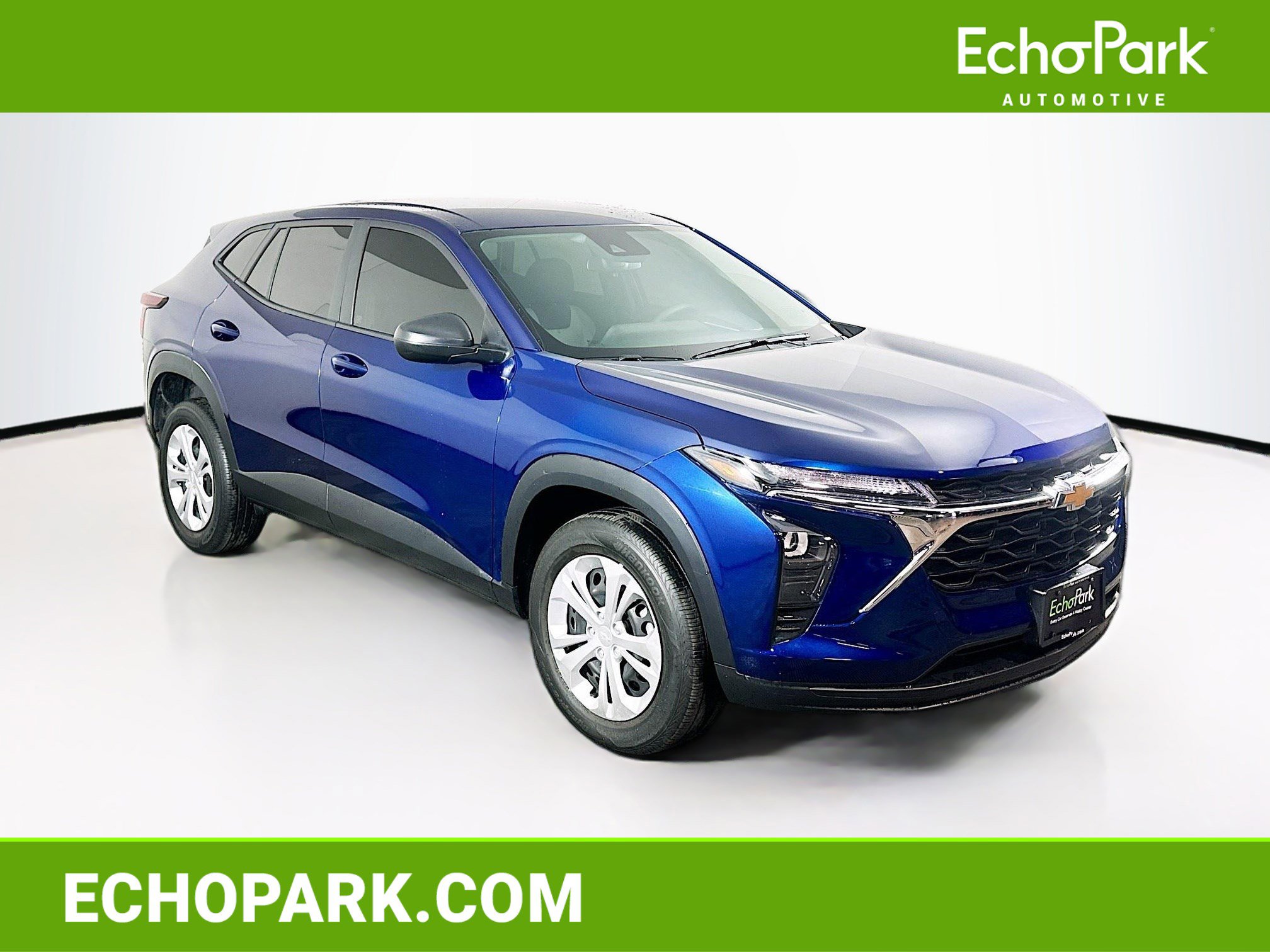 Used 2024 Chevrolet Trax LS w/ Driver Confidence Package image 1