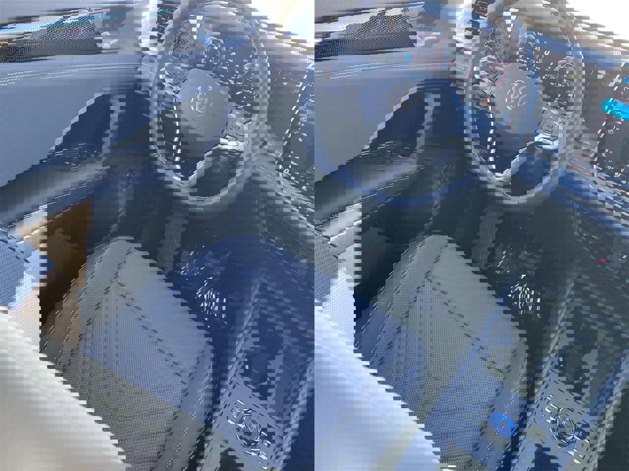 New 2026 Volkswagen Tiguan SE image 10