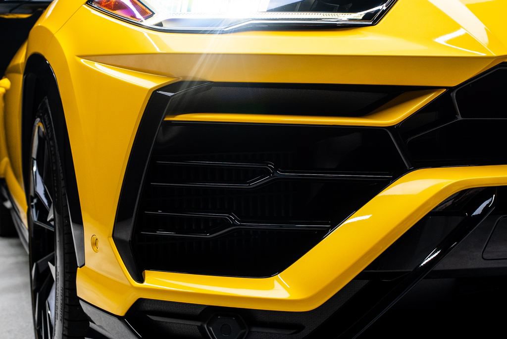 Used 2022 Lamborghini Urus AWD/4WD image 11