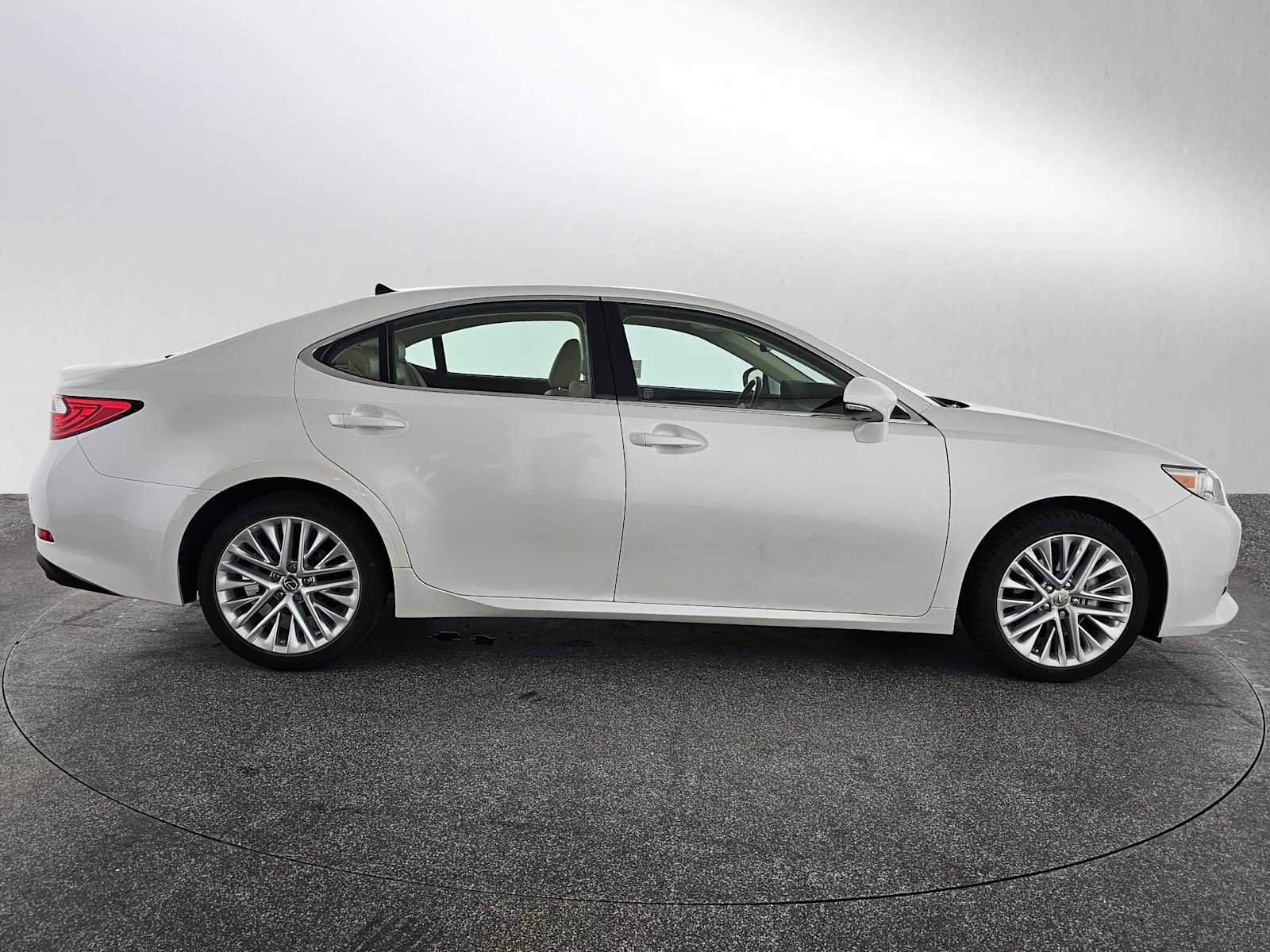 Used 2014 Lexus ES 350 image 2