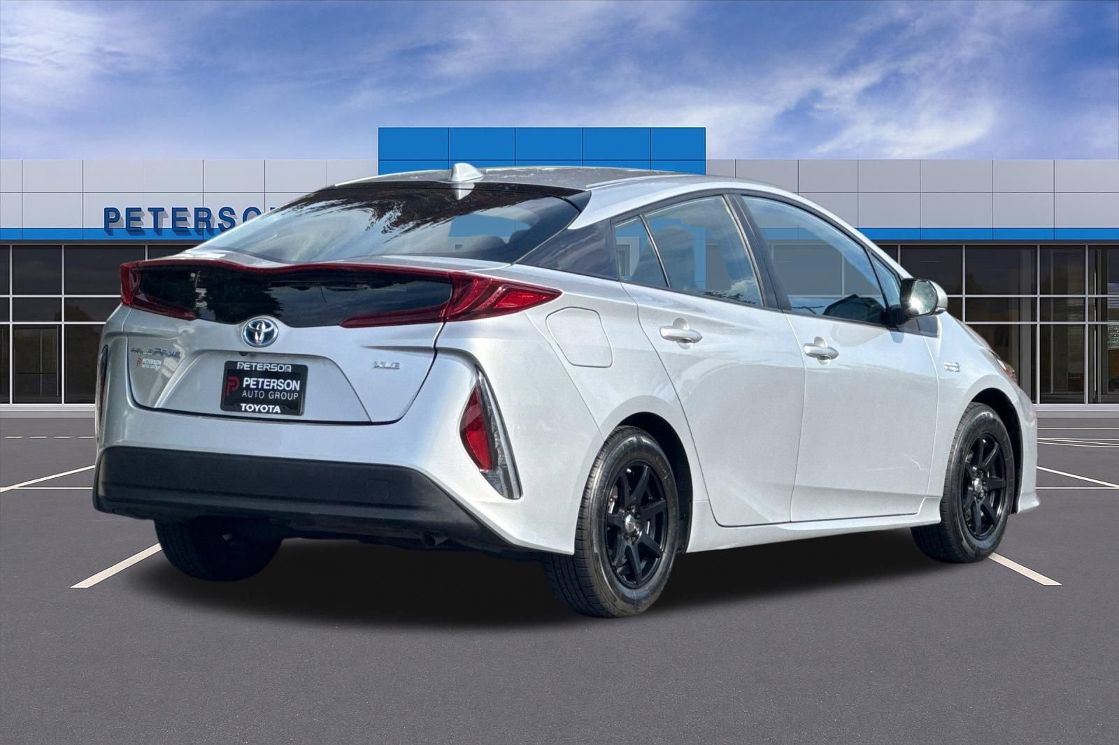 Used 2021 Toyota Prius Prime XLE FWD image 4