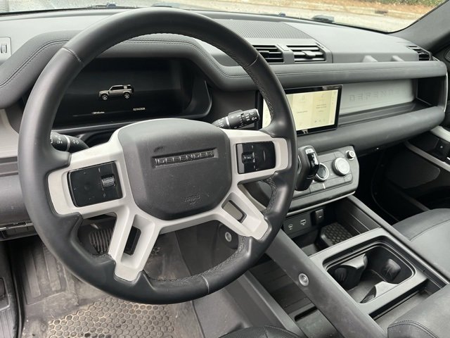 Used 2023 Land Rover Defender 110 X-Dynamic SE image 6