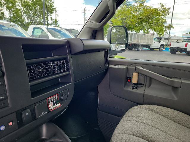 New 2025 Chevrolet Express 3500 w/ Power Convenience Package RWD image 18