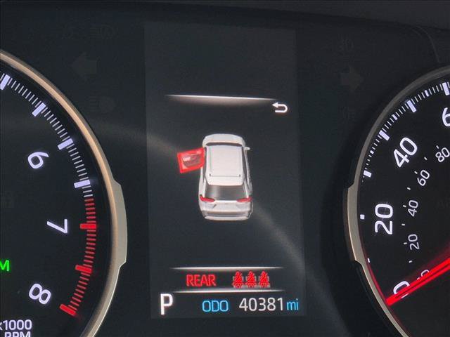 Used 2019 Toyota RAV4 XLE Premium FWD image 10