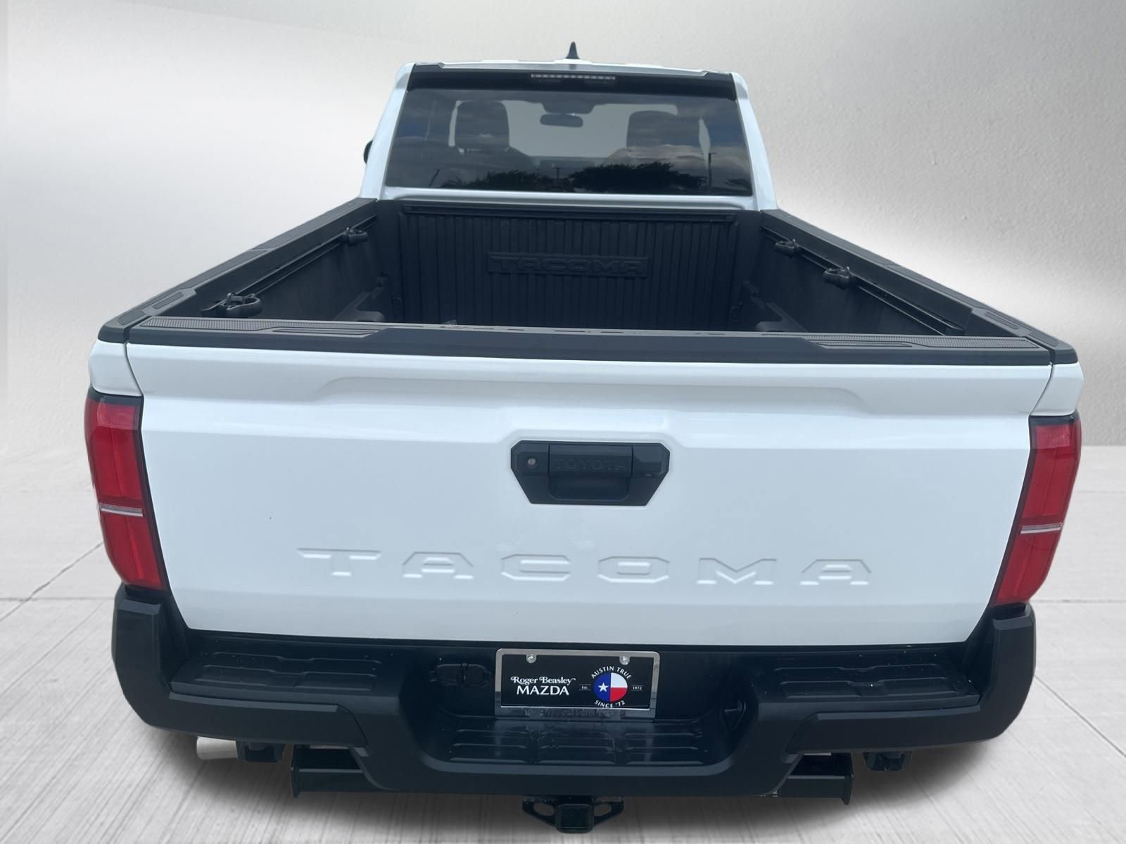 Used 2024 Toyota Tacoma SR image 7