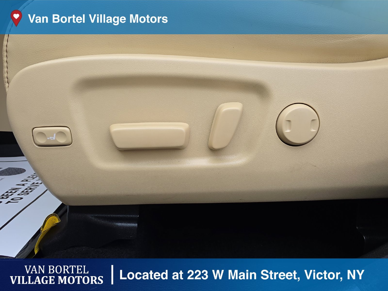 Used 2017 Toyota Highlander XLE AWD/4WD image 12