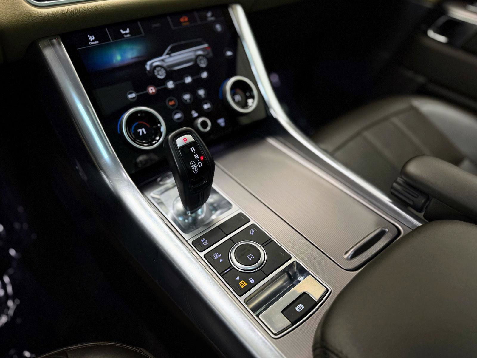 Used 2020 Land Rover Range Rover Sport HSE image 23