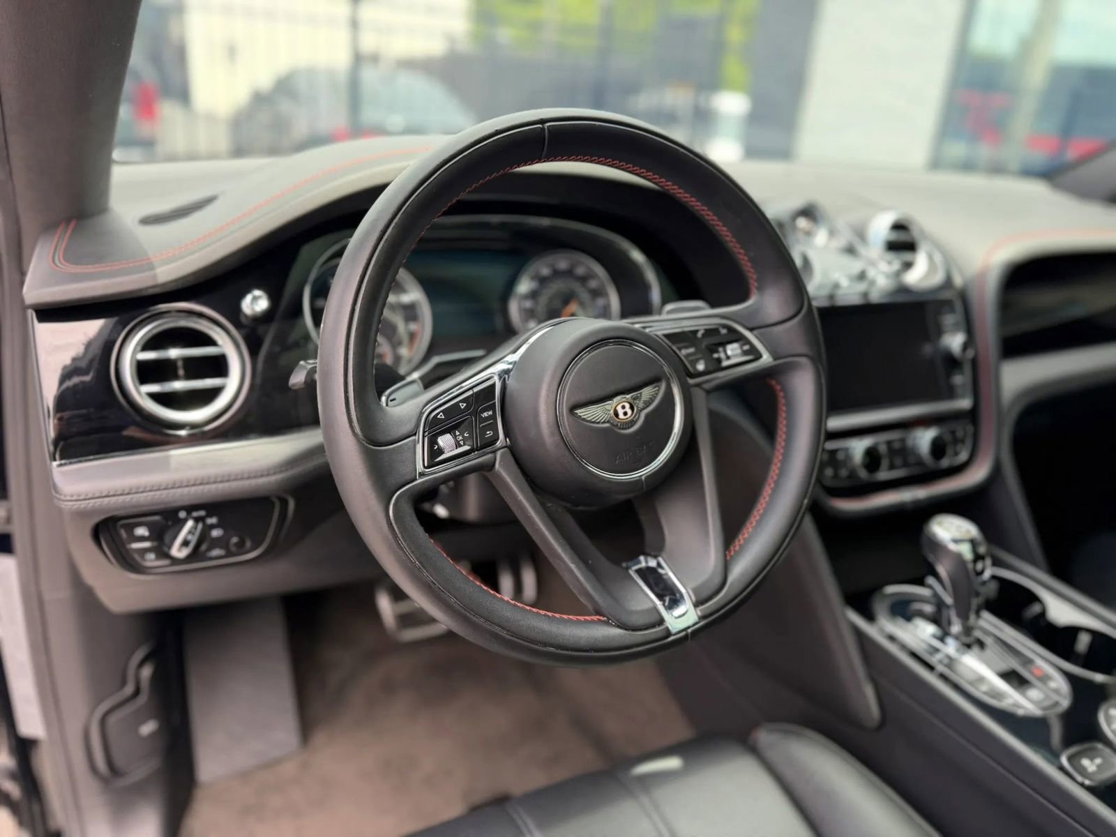 Used 2020 Bentley Bentayga AWD/4WD image 52