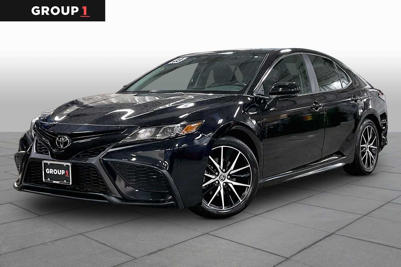 Used 2023 Toyota Camry SE w/ Cold Weather Package AWD/4WD video 1