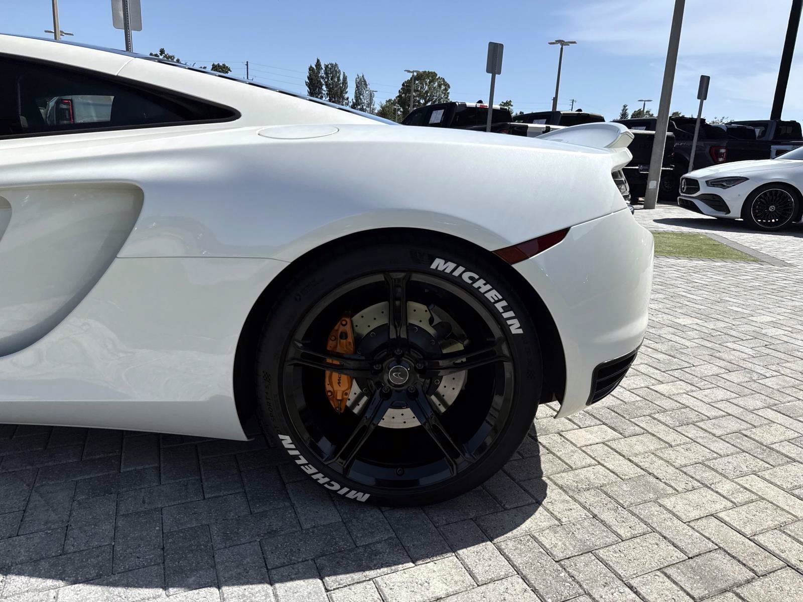 Used 2012 McLaren MP4-12C Coupe RWD image 11