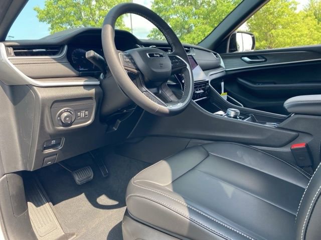 New 2025 Jeep Grand Cherokee L Limited image 22