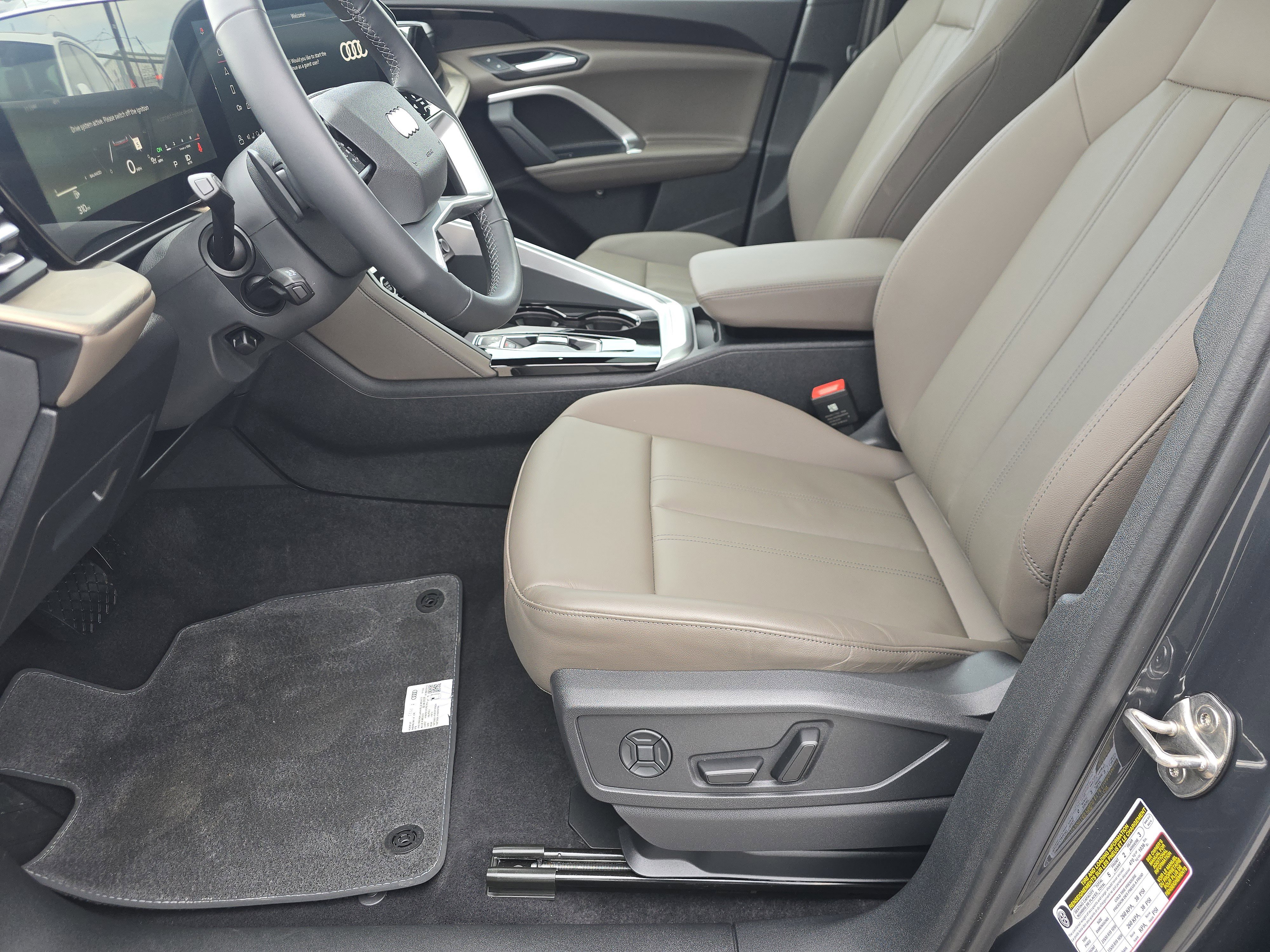 Certified 2025 Audi Q5 Premium w/ Convenience Package AWD/4WD image 18