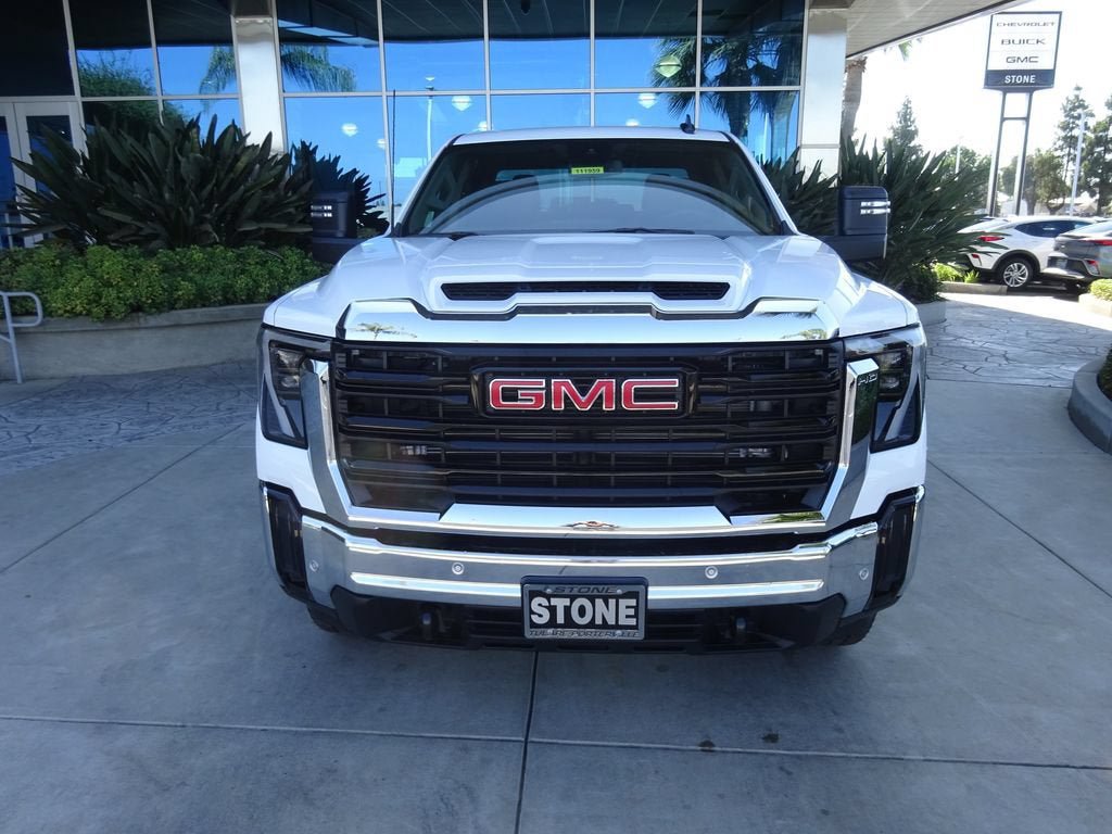 New 2026 GMC Sierra 2500 Pro w/ 1SA Pro Safety Plus Package AWD/4WD video 2