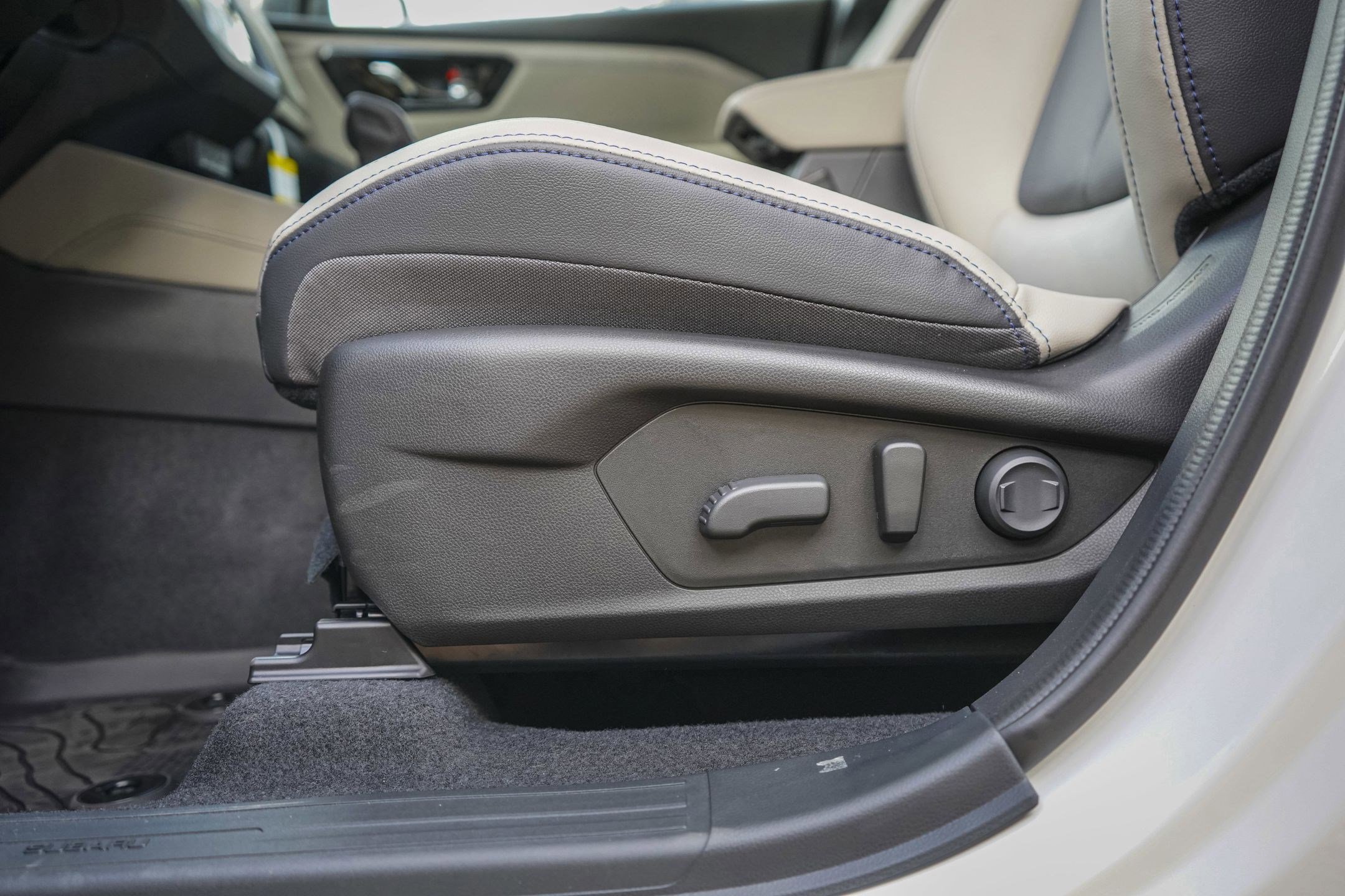 New 2025 Subaru Forester Limited image 14