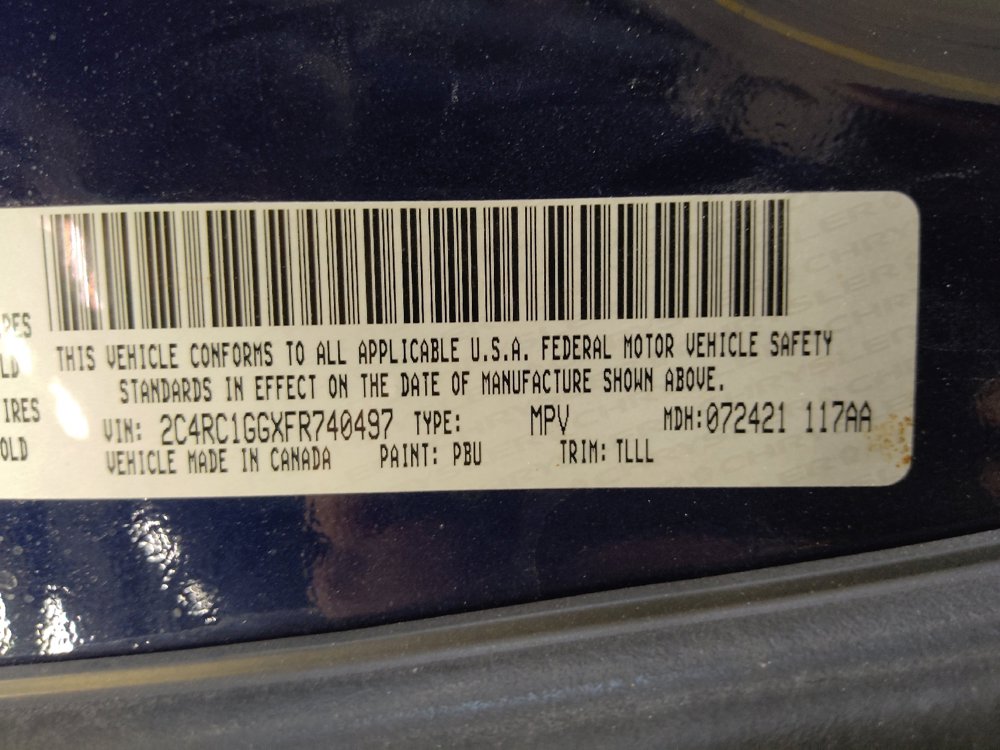 Used 2015 Chrysler Town & Country Limited Platinum FWD image 33
