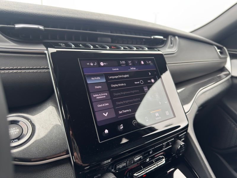 Used 2023 Jeep Grand Cherokee Altitude image 20