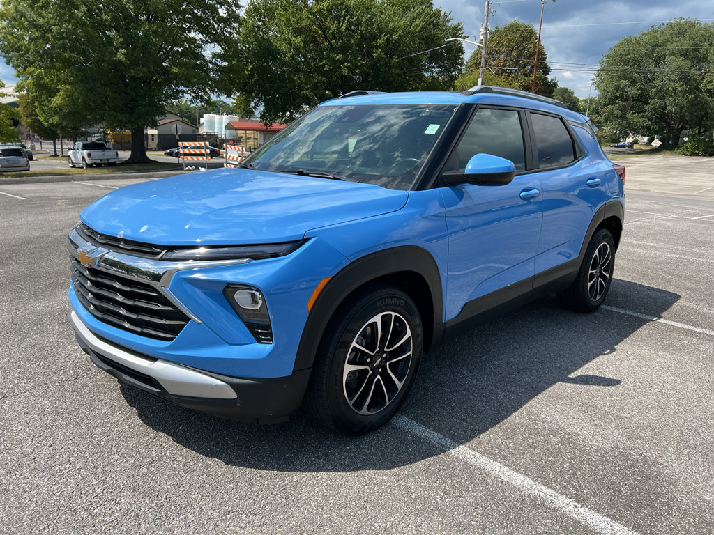 Used 2024 Chevrolet TrailBlazer LT w/ LT Cold Weather Package FWD image 7