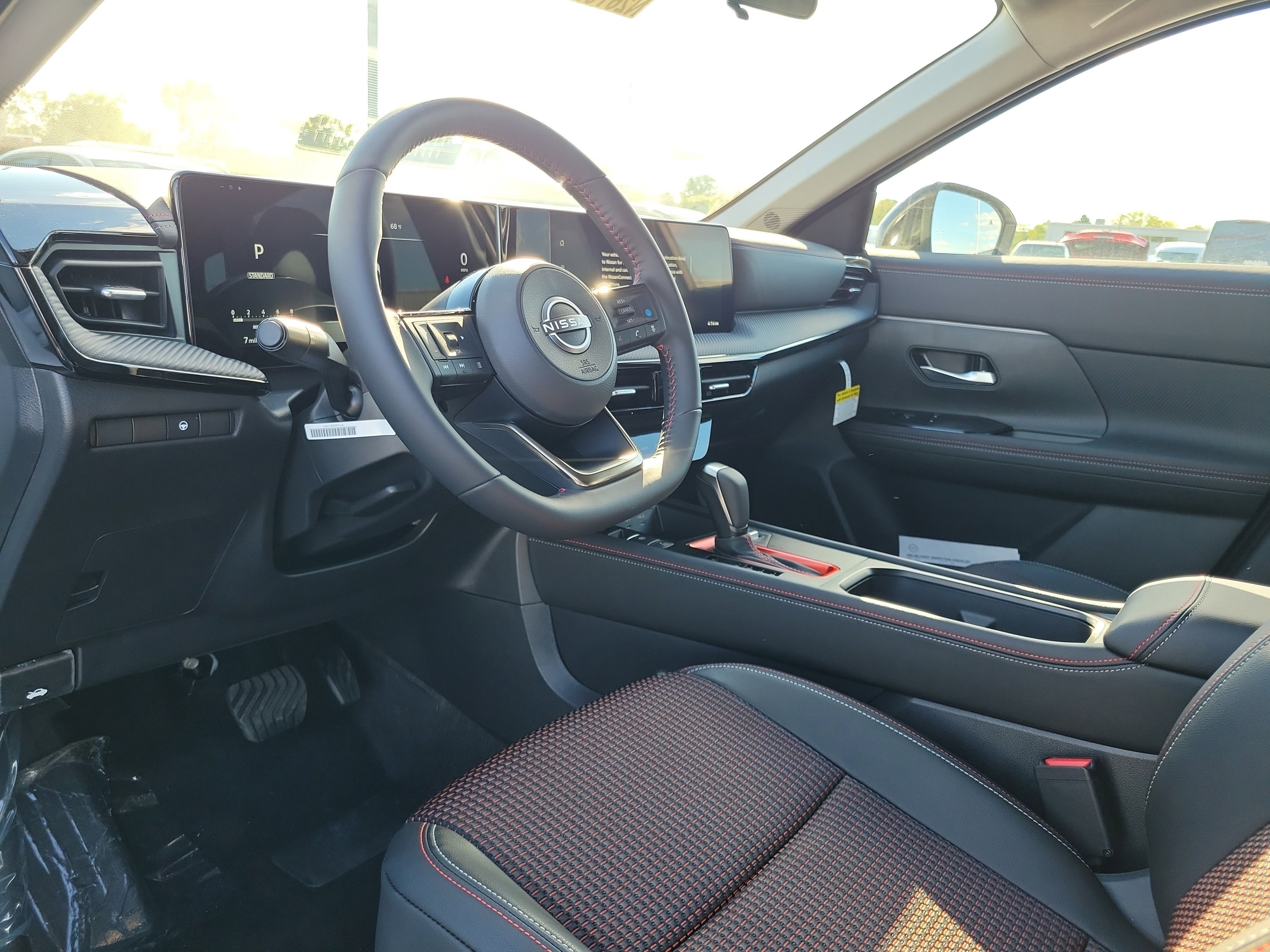New 2026 Nissan Kicks SR w/ Cold Weather Package AWD/4WD image 19