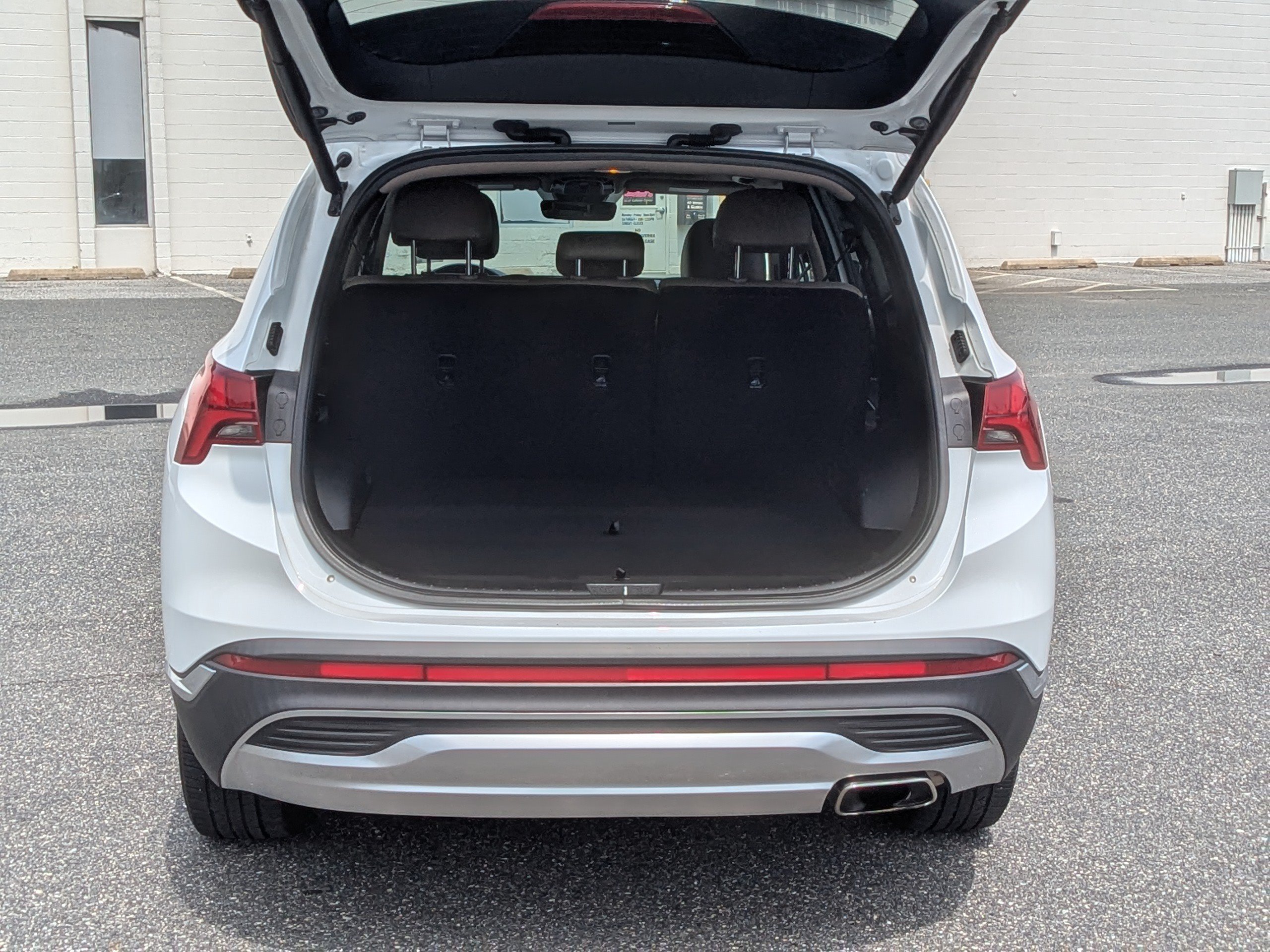 Used 2021 Hyundai Santa Fe SEL w/ Convenience + Premium Package AWD/4WD image 8