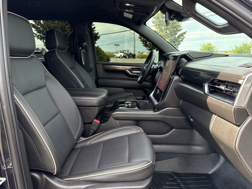 Used 2025 GMC Yukon XL Elevation AWD/4WD image 18