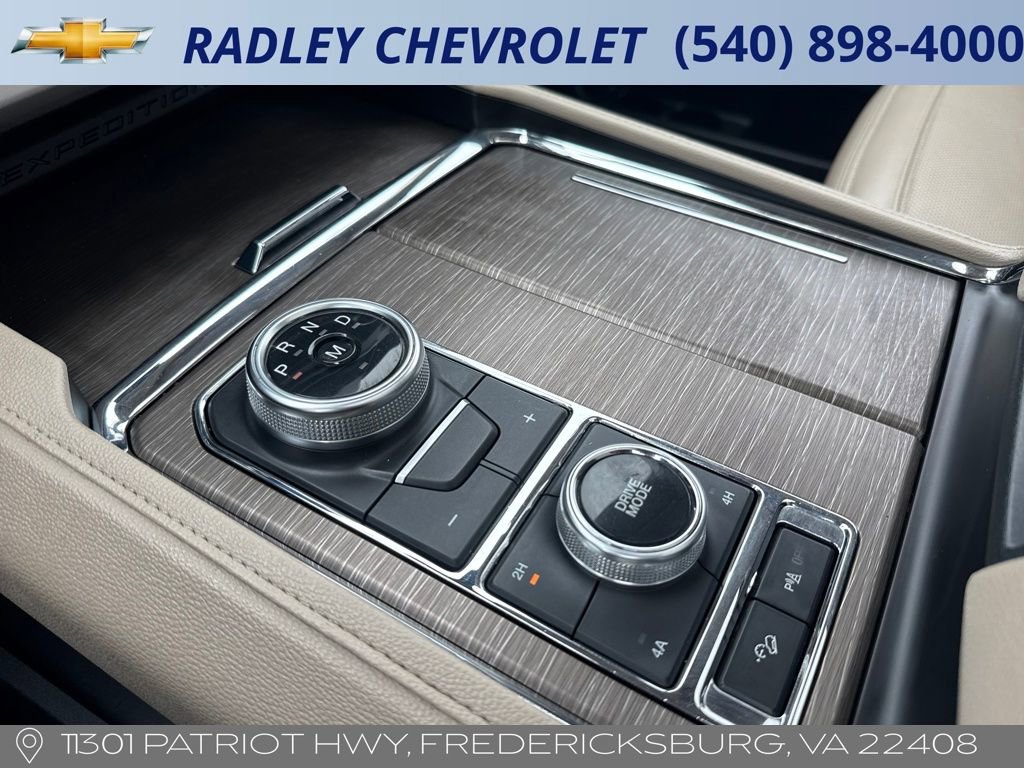 Used 2024 Ford Expedition Limited image 21