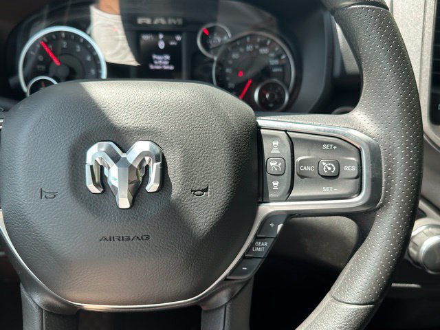 New 2026 RAM 1500 Express AWD/4WD image 21