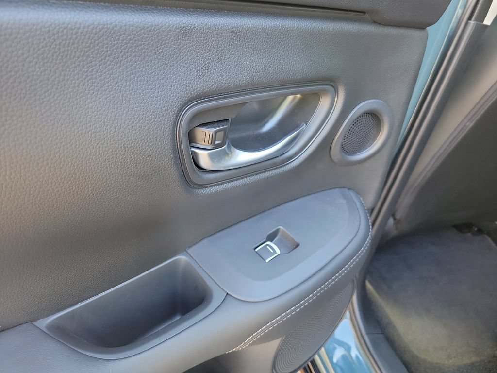 Used 2025 Honda HR-V EX-L image 17