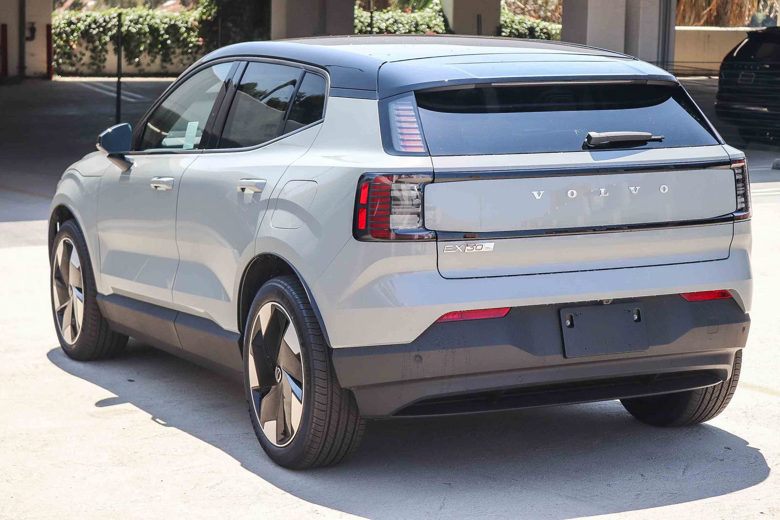 New 2026 Volvo EX30 Plus AWD/4WD image 4