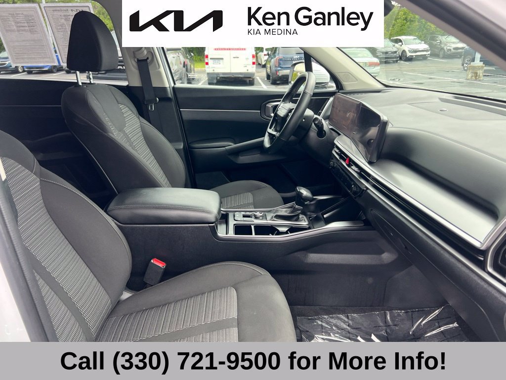 Certified 2026 Kia Sorento LX FWD image 57
