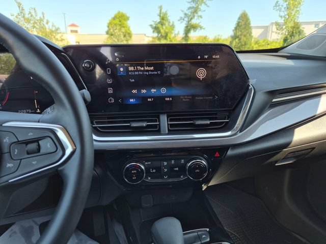 Used 2025 Chevrolet Trax ACTIV w/ Driver Confidence Package FWD image 22