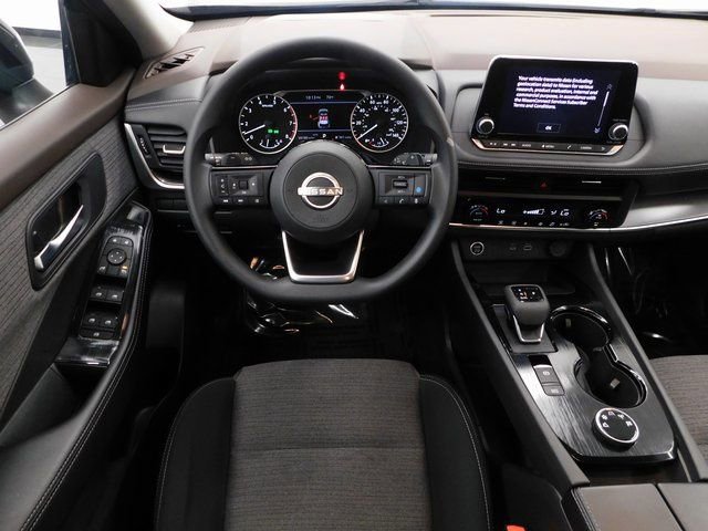 Certified 2023 Nissan Rogue SV image 32