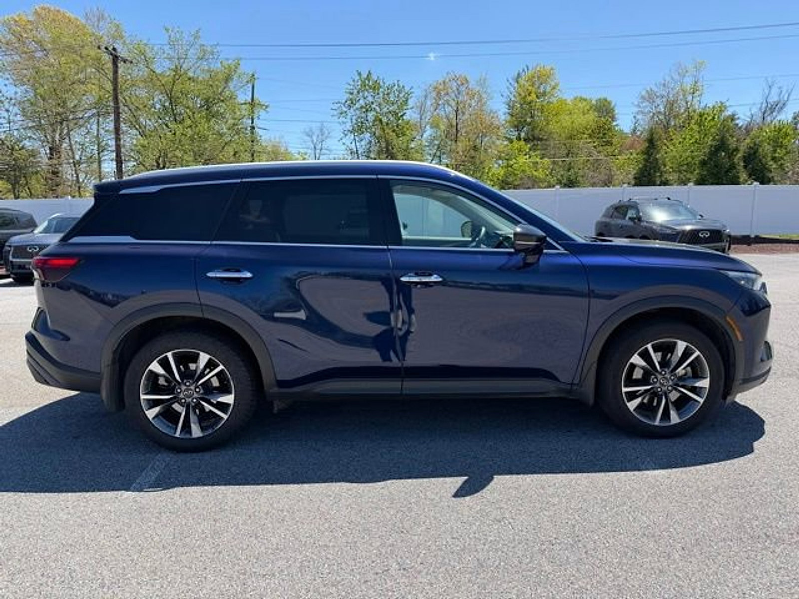 Certified 2023 INFINITI QX60 Luxe w/ Cargo Package AWD/4WD image 7