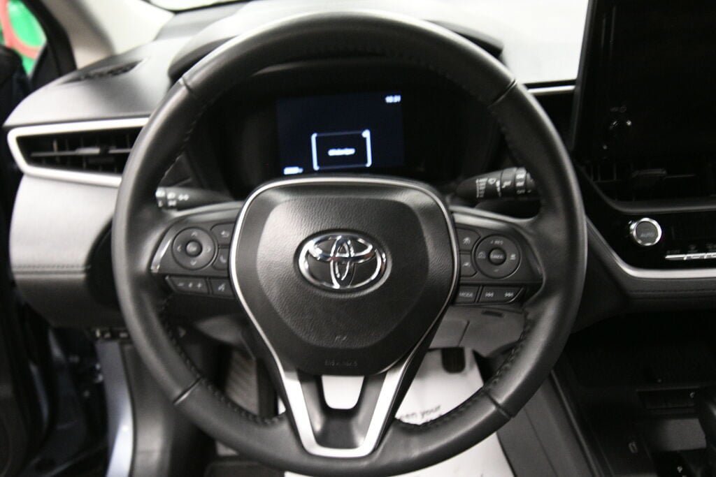 Certified 2026 Toyota Corolla Cross LE FWD image 13