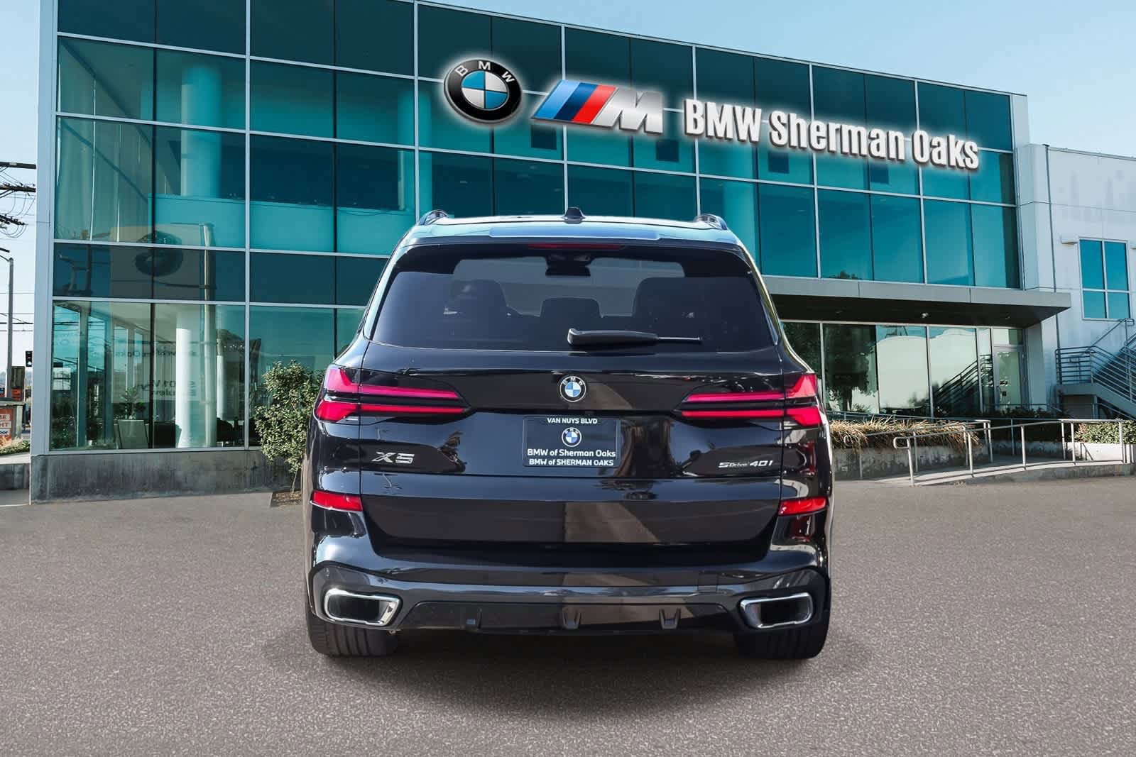 Used 2026 BMW X5 sDrive40i w/ M Sport Package image 5