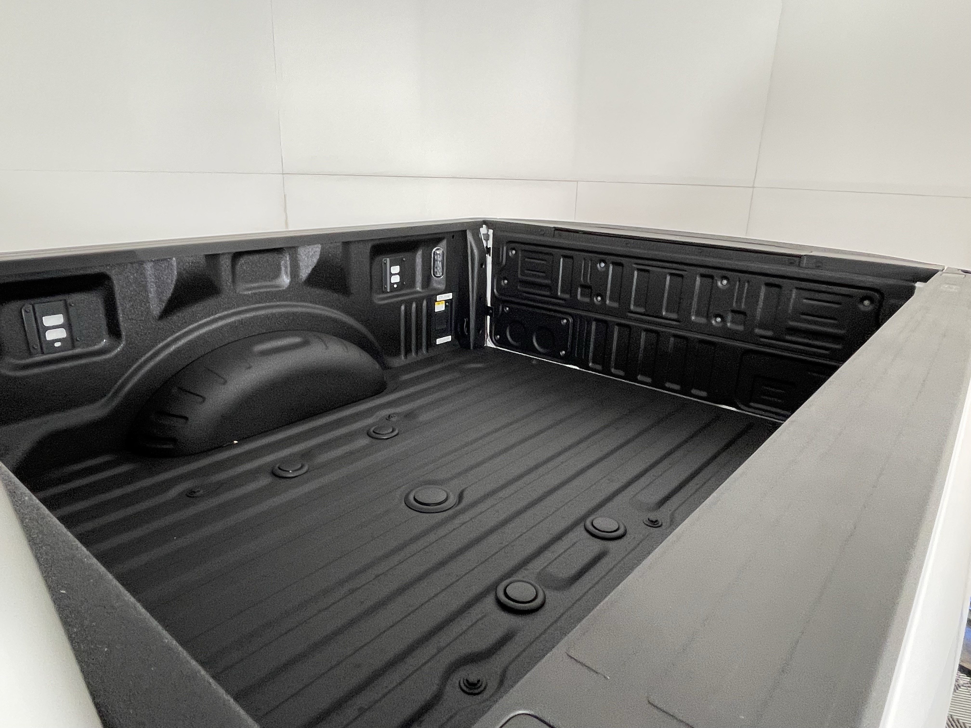 New 2027 Ford F350 Platinum w/ Tremor Off-Road Package AWD/4WD image 9